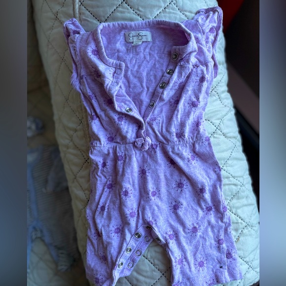 baby girl clothing never worn, smoke-free home - Picture 1 of 9